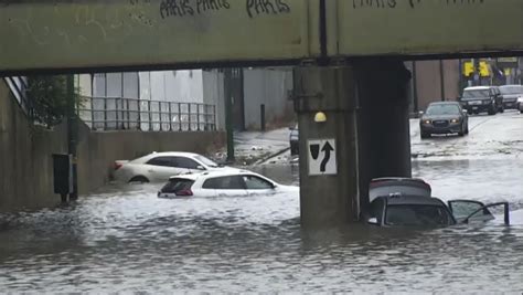 Heavy rains flood Chicago roads, NASCAR ends downtown street race and names winner